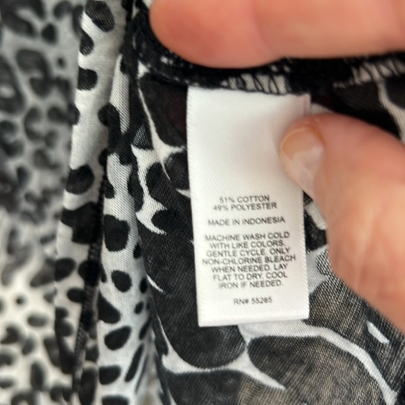 EXPRESS Long Sleeve semi- Sheer Animal Cheetah Print Top size Small Petite - Picture 4 of 6